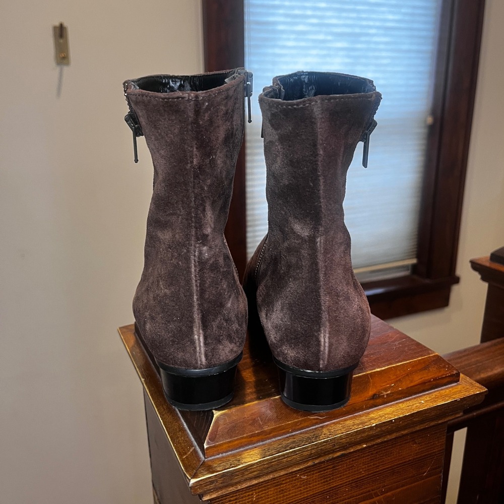 Sundance Brown Suede Pointed Toe Zipper Ankle Boots Made in Italy Womens Size 37 - Picture 4 of 10
